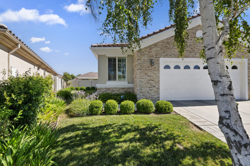 1142 Wisteria Way, Beaumont — front of the home and landscaped yard