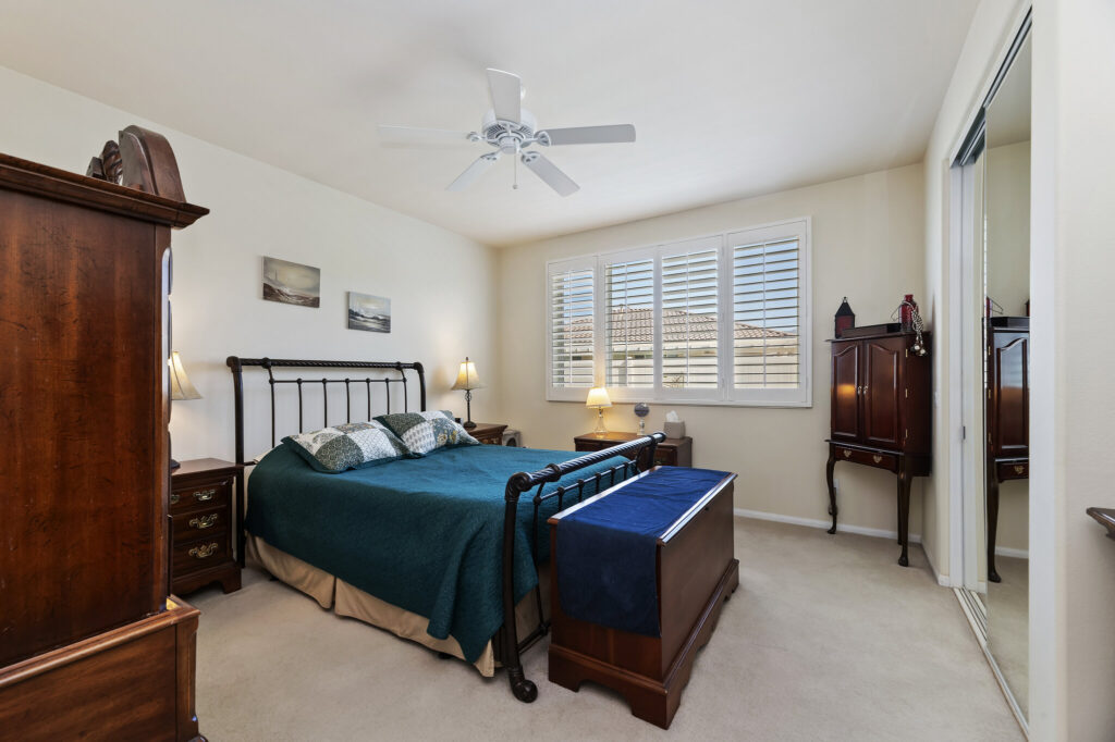 1142 Wisteria Way, Beaumont — primary bedroom with ceiling fan